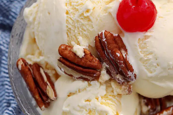 Golden Cake Chocolate Glaze