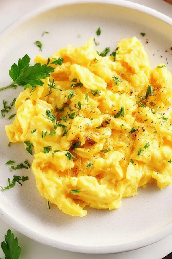 Fluffy Creamy Scrambled Eggs
