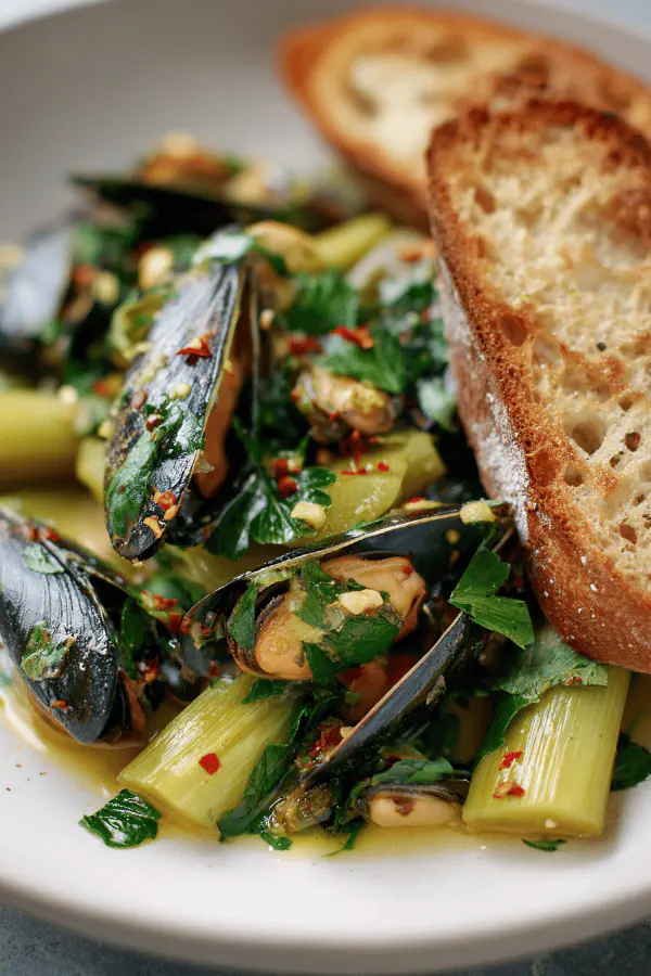 Leeks with Smoked Mussels