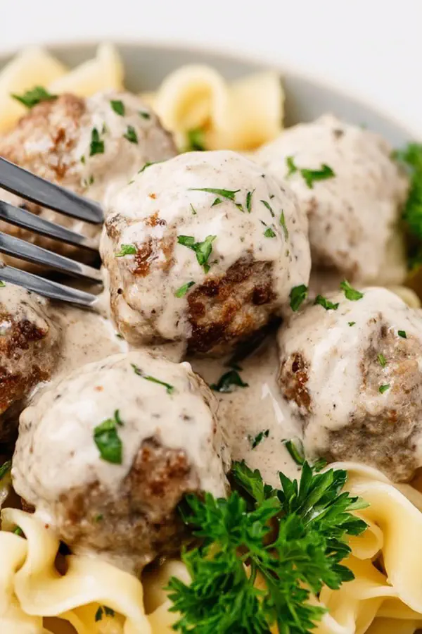 Slow Cooker Swedish Meatballs
