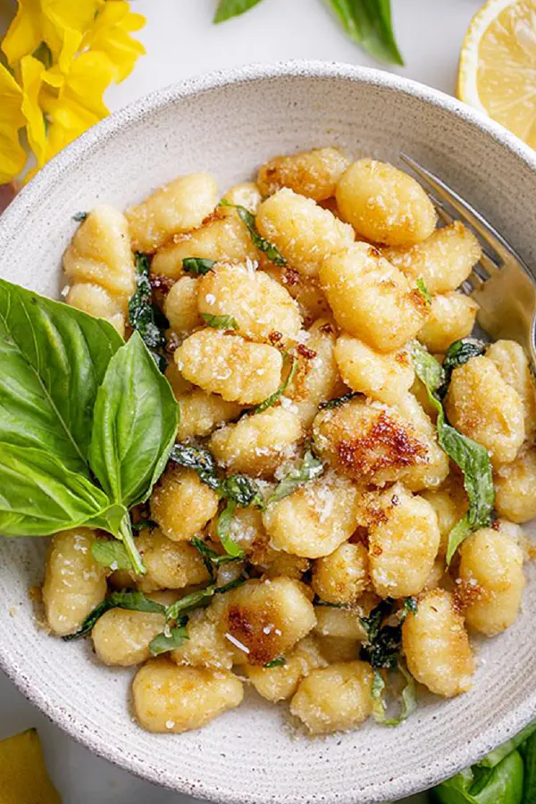 Spinach Pan-Fried Gnocchi Twist